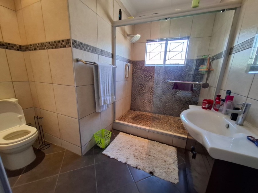 5 Bedroom Property for Sale in Bayswater Free State